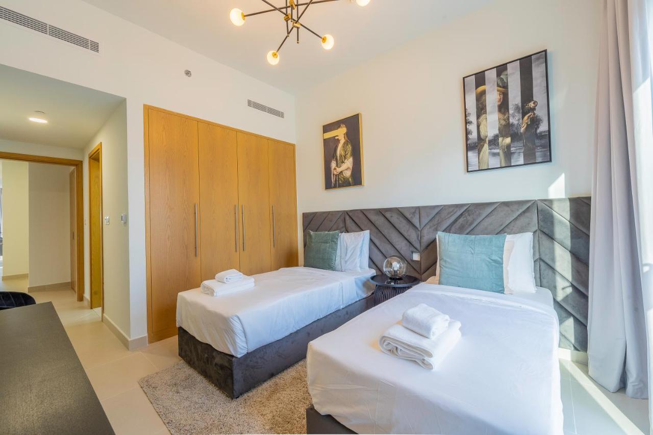 Nouveau Art Deco 3Br With Burj & Canal Views Dubai Eksteriør bilde